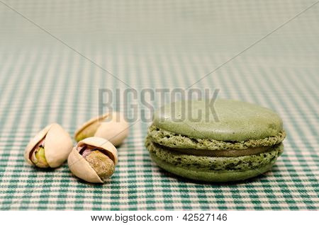 สีเขียวอย่างไร Macaron Mit Pistachios