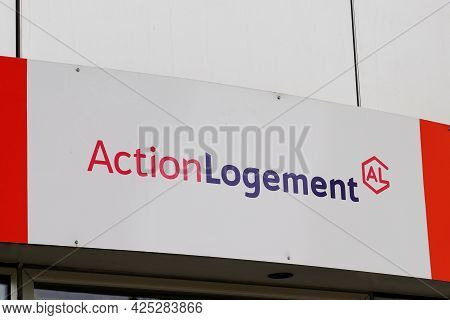 Montpellier , Ocitanie France  - 06 25 2021 : Action Logement Logo Brand And Sign Text At The Servic