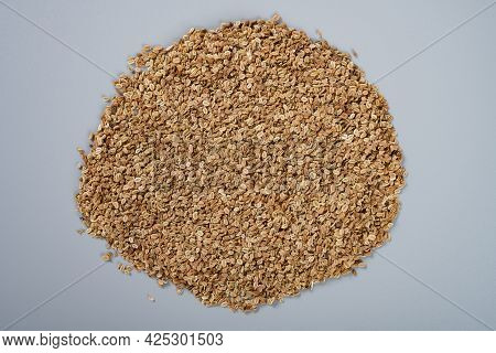 Top View Herb Shechuangzi Or Cnidii Fructus Or Common Cnidium Fruit