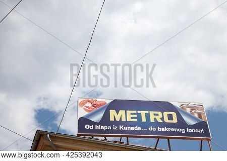 Osijek, Croatia - May 12, 2018: Metro Cash & Carry Logo On Their Main Supermarket Store Osijek. Part