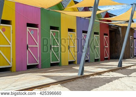 Colorful Shower Rooms On The Beach, Trendy Colors