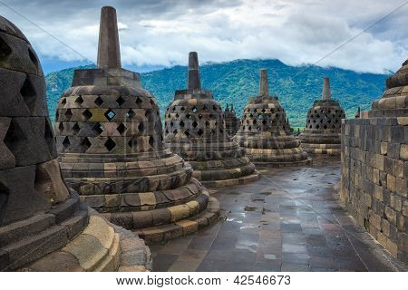 Borobudur buddhistického chrámu Yogyakarta. Jáva, Indonésie