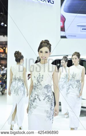 Bangkok-apil  2 Pretty At The37 Th Bangkok International Motor Show 2017 On Apil 2 2017 In Bangkok, 