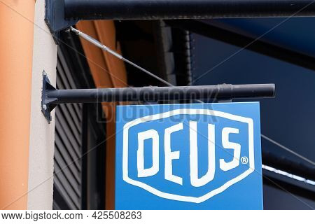 Sète , Ocitanie France  - 06 30 2021 : Deus Ex Machina Logo Text And Brand Sign Store Of Fashion Bou
