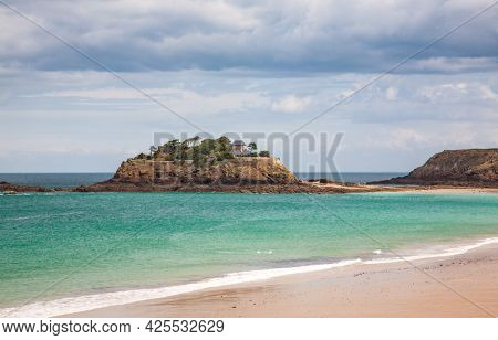 The Fort du Guesclin, built on an island off Brittany's emerald coast,  a medieval fortress which was once the home of the late French singer Leo Ferre, Saint Coulomb, Brittany, France