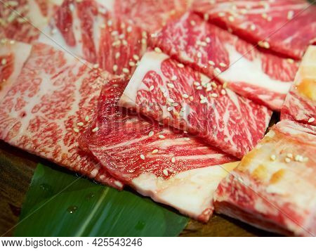 Honetsuki Karubi, Rib-on-bone It Is The Least Fat Red Meat.