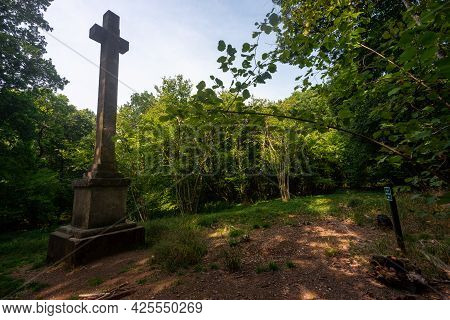 Dead Mans' Plack,harewood Forest,hampshire,united Kingdom.