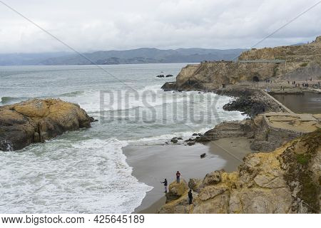 San Francisco,ca,usa - April 28, 2018 : Unidentified People Sightseeing At The Historical Sutro Bath