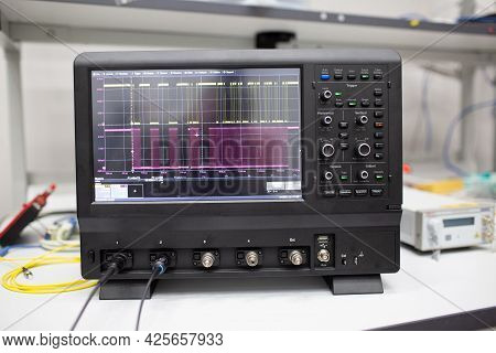 Professional Digital Oscilloscope Oscillograph At Tech Lab.