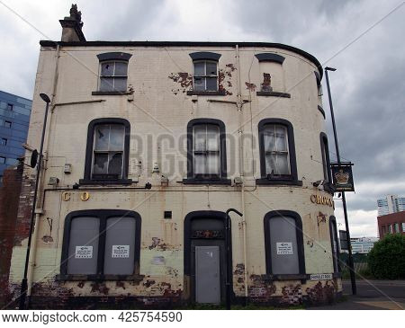 Leeds, West Yorkshire - 17 June 2021: The Derelict Crown Hotel Soon To Be Redeveloped As Part Of The