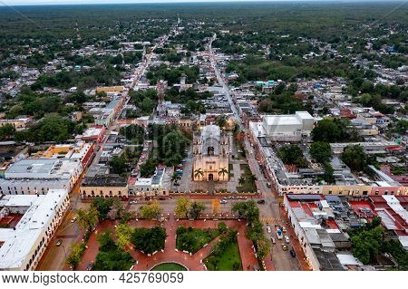 Cathedral Of San Gervasio - Valladolid, Mexico
