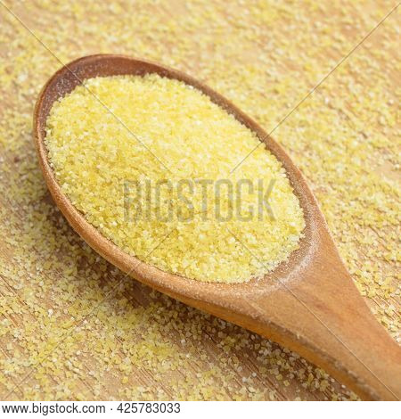 Semolina Irmik Obtained By Grinding The Durum Wheat, On The Wood And In The Spoon