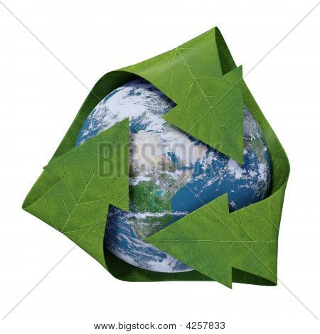 Zeměkoule s zelené listy připomínající šipky - symbol recyklace