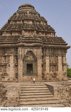 Konark, Orissa, India - May 13, 2008: Local Tourists At The Ancient Surya Hindu Temple At Konark Ori