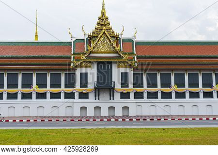 View Of Phra Thinang Sutthaisawan Prasat In Grand Palace In Bangkok, Thailand.