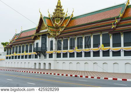 View Of Phra Thinang Sutthaisawan Prasat In Grand Palace In Bangkok, Thailand.