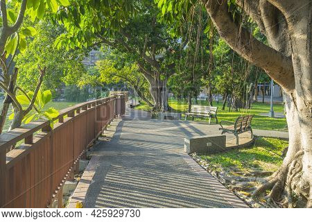 Taipei, Taiwan - Aug 8, 2018 : Drunken Moon Lake Of National Taiwan University Against Blue Sky In T