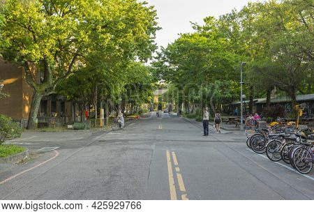 Taipei, Taiwan - Aug 8, 2018 : Street View Of National Taiwan University At Twilight Time In Taipei,