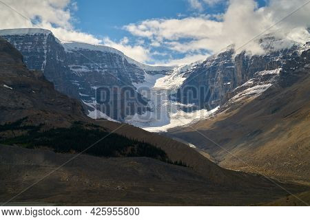 Athabasca Glacier Alberta Canada. Athabasca Glacier In Jasper National Park. Columbia Icefields Park