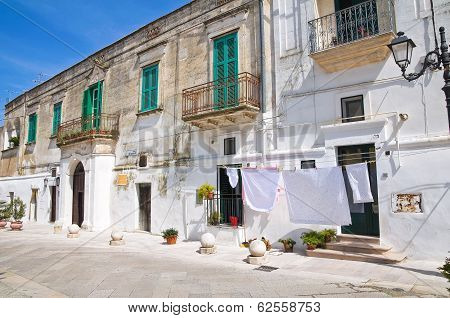 Alleyway. Montescaglioso. Basilicata. Italy.