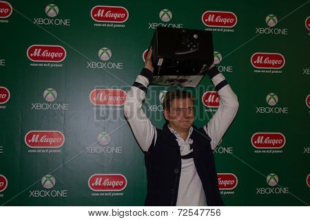First Buyer Xbox One In Russia
