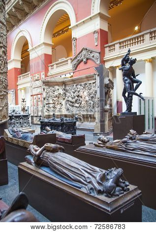 Exhibition hall of Victoria and Albert Museum.