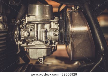 Motorcycle carburetor with custom made air filter box