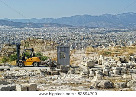 Auto-loader On The Acropolis