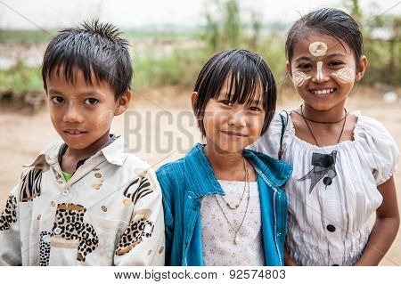 Myanmar Life
