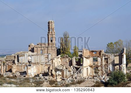 Belchite is a town in the province of Zaragoza Spain. Is known to have been the scene of one of the symbolic battles of the Spanish Civil War the Battle of Belchite. Now it is abandoned.
