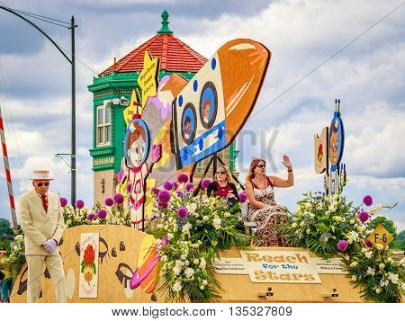Portland Grand Floral Parade 2016