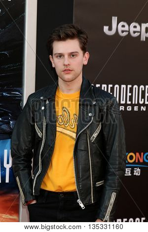 LOS ANGELES - JUN 20:  Travis Tope at the Independence Day: Resurgence LA Premiere at the TCL Chinese Theater IMAX on June 20, 2016 in Los Angeles, CA