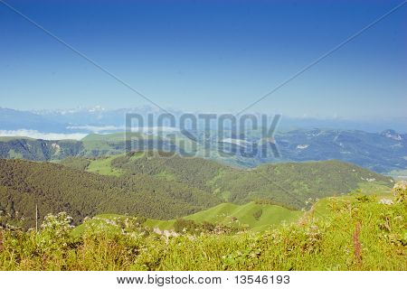 Caucasus Góra, Błękitne niebo