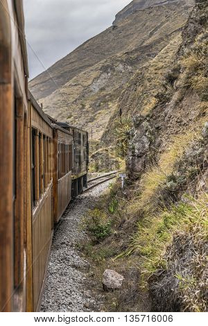 Nariz Del Diablo Train Trip Alausi Ecuador