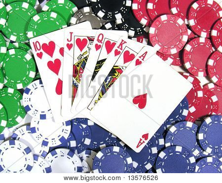 Une photo d'une quinte flush royale