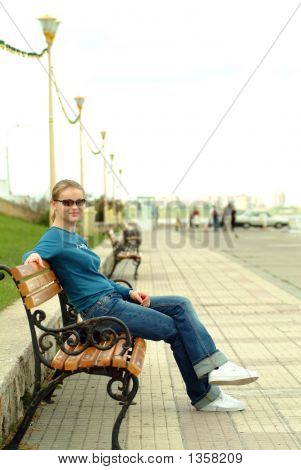 Fille au repos