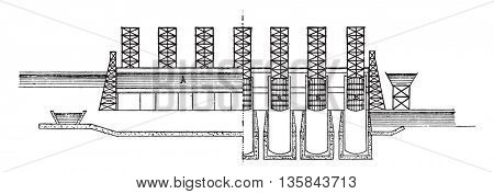 Elevator floats, On the left half longitudinal section, right half elevation, vintage engraved illustration. Industrial encyclopedia E.-O. Lami - 1875.