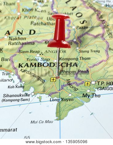Map with pin set on Phnom Penh, Kambodscha.