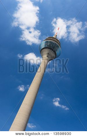 ทาวเวอร์ Rheinturm ดึสเซลดอร์ฟ