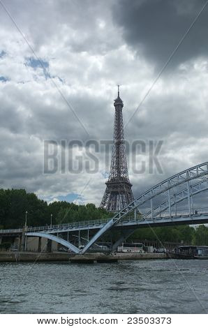 Bridge und Tower