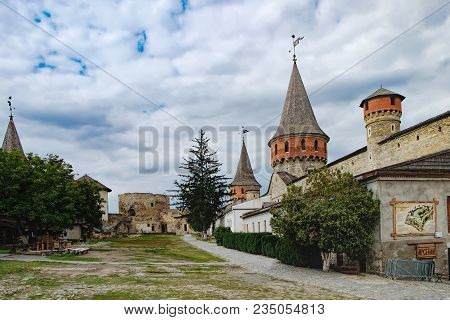 Kamianets-podilskyi, Ukraine - September 5, 2017: Courtyard Of Old Kamianets-podilskyi Castle In Kam