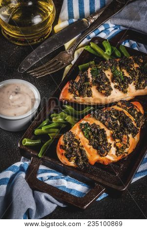 Healthy Dinner, Pollo A Fisarmonica Con Ricotta E Spinaci, Chicken Fillet Baked With Cheese And Spin