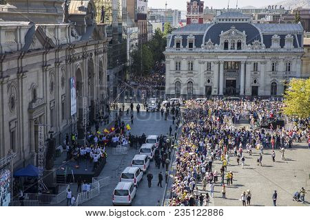 Santiago De Chile, Chile - January 16, 2018: Unidentified People On The Street Of Santiago De Chile 