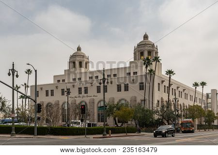 Los Angeles, Ca, Usa - April 5, 2018: Large Two-tower Beige Historic United States Post Office Termi