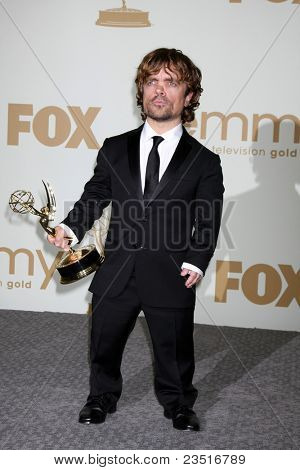 LOS ANGELES - 18 settembre: Peter Dinklage nella sala stampa presso la 63a Primetime Emmy Awards al Nokia T