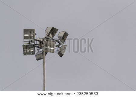 Outdoor Lighting Around The Public Area, So A Good Environment For Living In The City. Shine.
