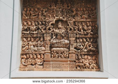 Pattaya, Thailand - February 6 2016: Culture, Features And Life Of Thailand