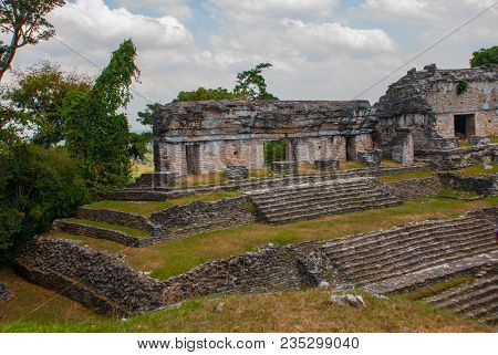 Palenque-the Remains Of An Ancient Mayan Civilization, Well-preserved In The Selva Of The Southern S
