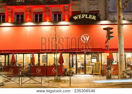 Paris, France-17 February, 2018 : Wepler, The Largest Oyster House In Paris, Located Between Montmar