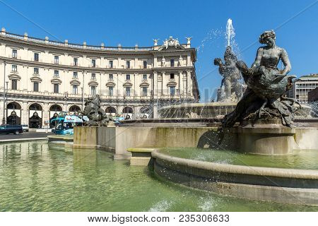 Rome, Italy - June 22, 2017: Amazing View Of Piazza Della Repubblica, Rome, Italy
